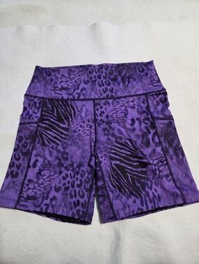 Constantly Varied Gear Purple Animal Print High-Waist Women’s Workout Shorts SzL